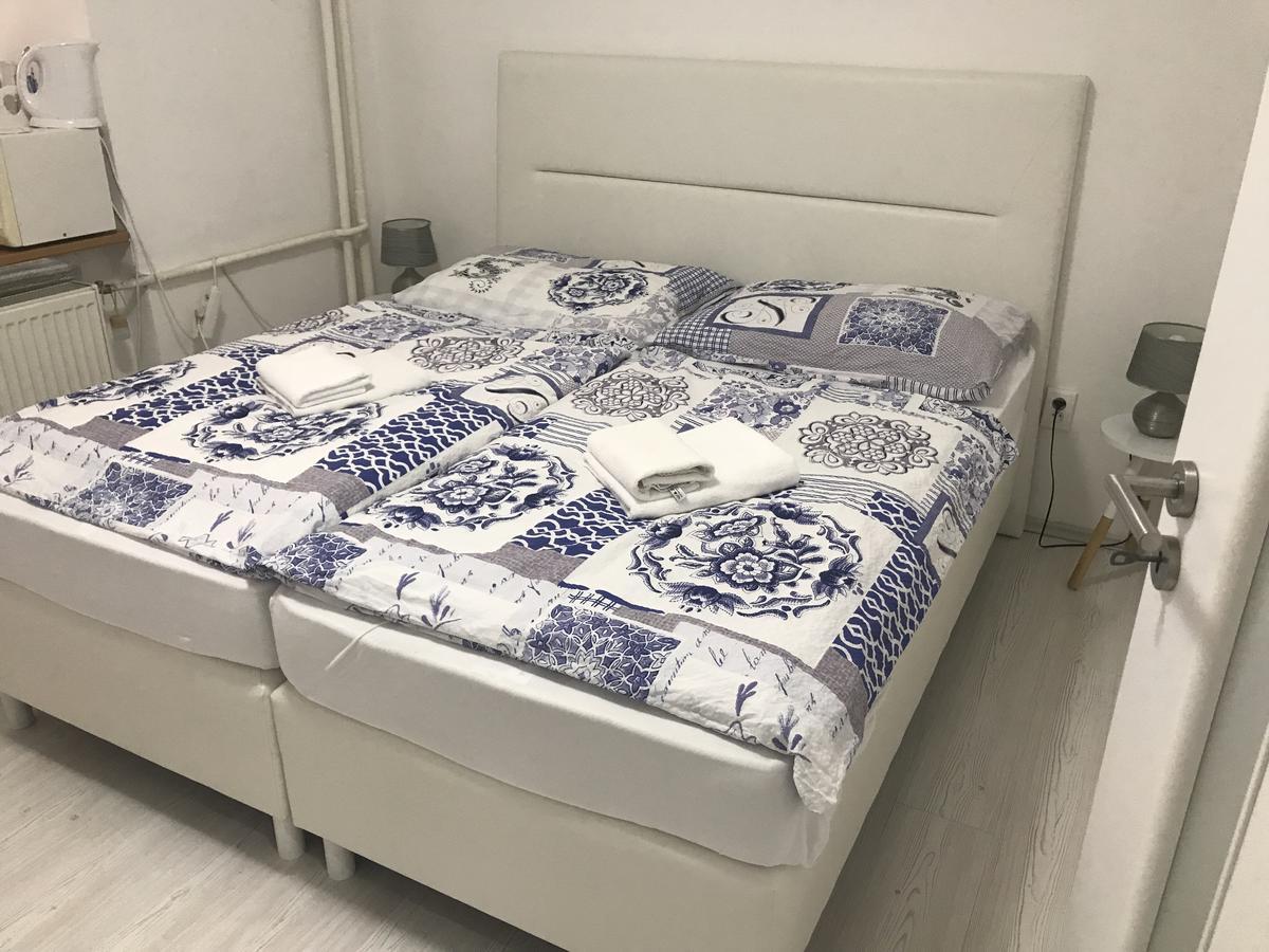 绿洲小旅馆 特尔纳瓦 外观 照片